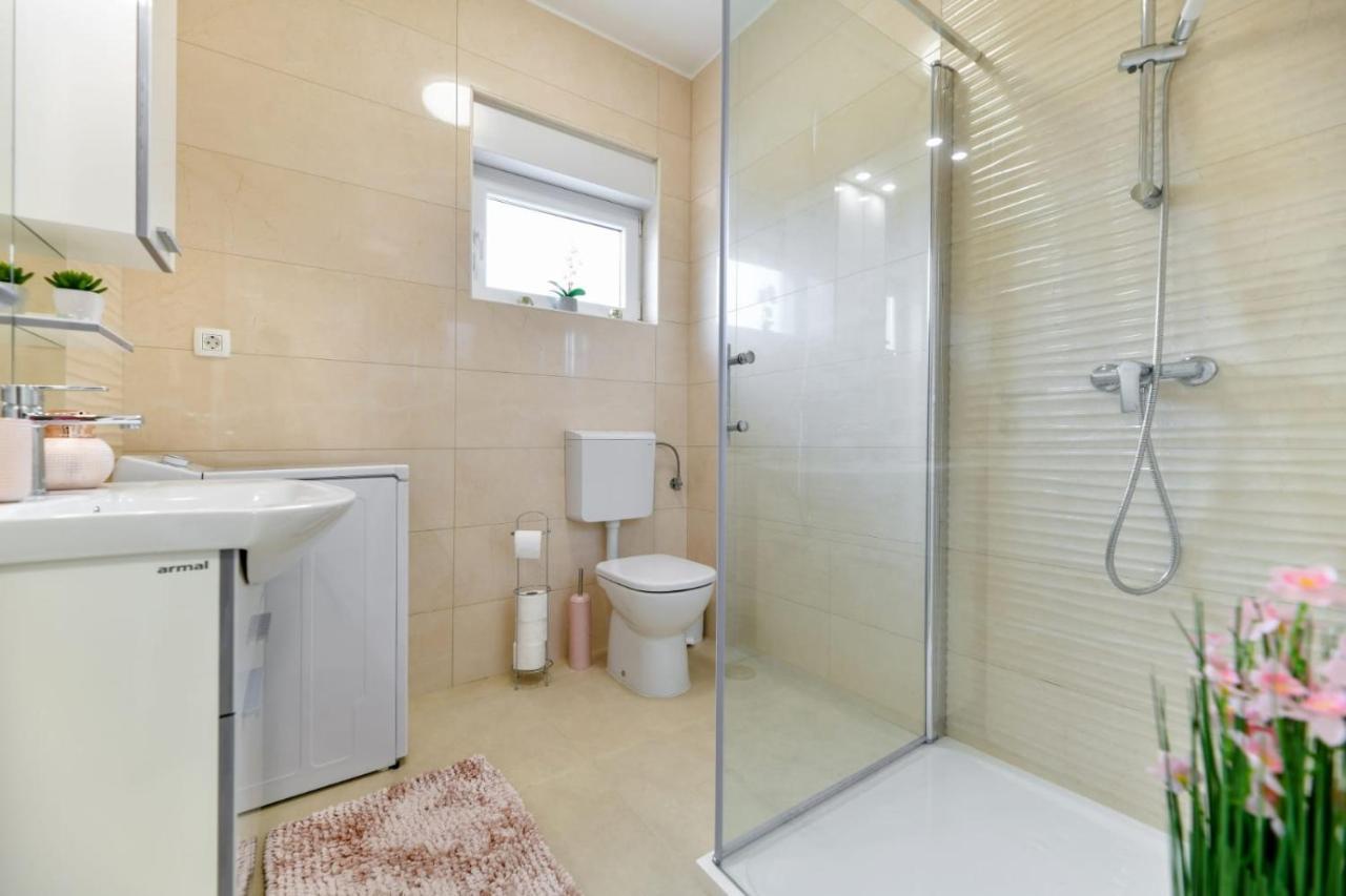 Family Apartment Amare Zadar Buitenkant foto