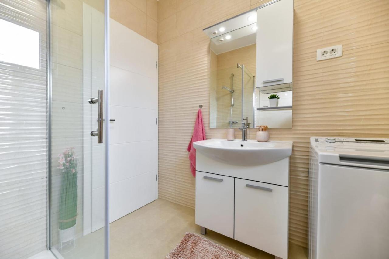 Family Apartment Amare Zadar Buitenkant foto